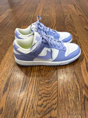 Nike Dunks thumbnail 2