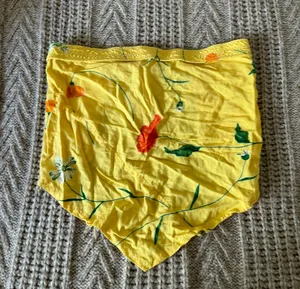 Yellow Floral Hankerchief Top thumbnail 3