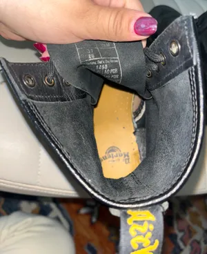 Dr. Martens Leather Boots Lace-Up thumbnail 8