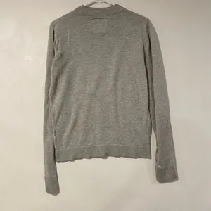 Hollister Gray Crewneck Sweater Small Minimalist Soft Classic Pullover thumbnail 3