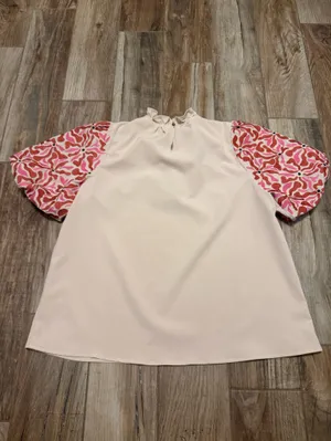 Entro Embroidered Puff Sleeve Top thumbnail 4