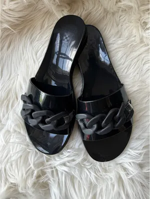 Vince Camuto Black Slide Sandals with Chunky Chain Detail Size 7M thumbnail 2
