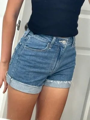 Hollister Ultra High-Rise Mom Shorts thumbnail 1