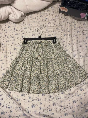 Green floral skirt  thumbnail 1