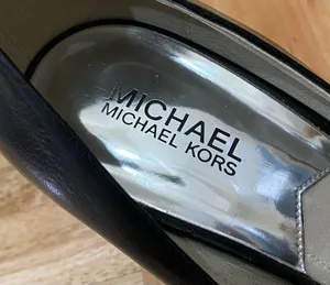 MICHAEL Michael Kors AO13E Black Leather Pointy Toe Classic Pumps Size 8.5M thumbnail 13