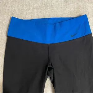 Nike Women’s Capri Leggings thumbnail 4