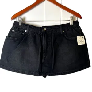 Free People We The Free Denim Micro Mini Skort in Black Wash Sz 31 New With Tags thumbnail 3