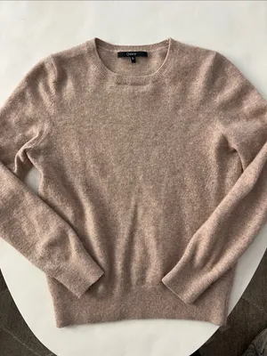 Quince Mongolian Cashmere Crewneck Sweater in Oatmeal Small thumbnail 4