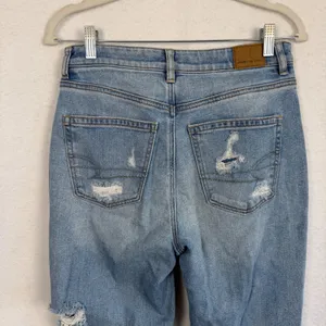 American Eagle Mom Jeans‎ Light Wash Distressed Ripped Denim Womens 6 Stretch thumbnail 6