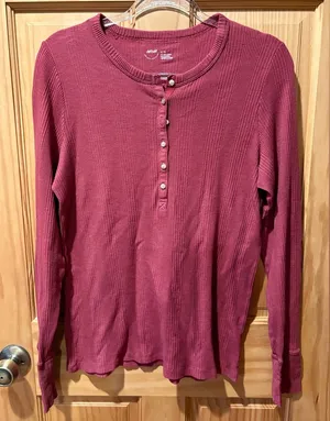Aerie Long Sleeve Waffle Knit Henley Top (Magenta) Red women’s XL thumbnail 1