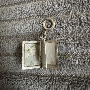 Source Unknown VTG Sterling Silver Flower Book Picture Locket Moveable Charm Pendant 2 Frames thumbnail 5
