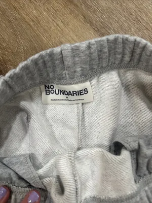 No Boundaries Women's Light Gray Athletic Knit Shorts thumbnail 2