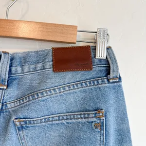 Madewell | The High-Rise Slim Boyjean Oversized‎ Fit in Elkhart Wash, size 25 thumbnail 5