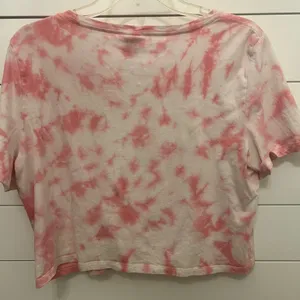 Pink‎ by Victoria secret Tie Dye Crop top shirt Size large thumbnail 4