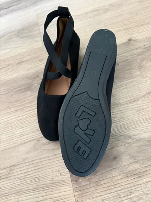 Love Black Suede Cross-Strap Ballet Flats size 7.5 thumbnail 3