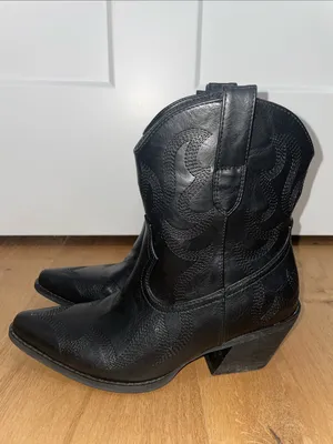 Women’s Black Fashion Cowgirl Western Ankle Boots Mid Heel Size 7 thumbnail 4