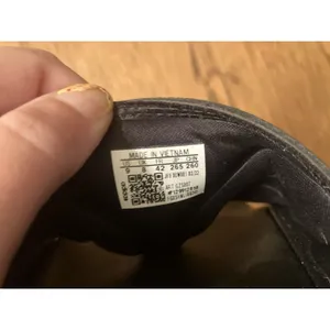 adidas Women’s Black Slide Slip-On Sandals Gold Logo US 9 thumbnail 7