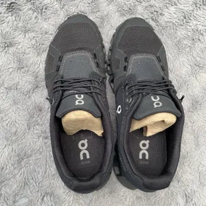 On Cloud 5 All Black Sneakers Wms 6.5 Running Walking Gym Lifestyle Minimalist thumbnail 4