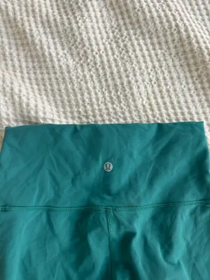 Lululemon Athletica Wunder Train High-Rise Shorts Kelly Green size 6 thumbnail 4