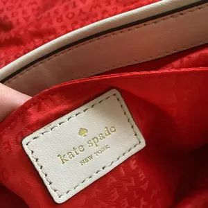 Kate Spade Aster Court Naomi Crossbody Bag Purse Quilted White Red Lining VEUC thumbnail 13