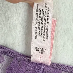 Victoria's Secret Purple Floral Lace Camisole Spaghetti Strap Vintage USA Large‎ thumbnail 4