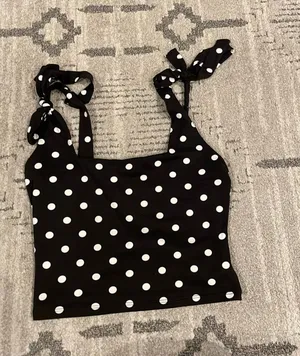 Lulus top thumbnail 1