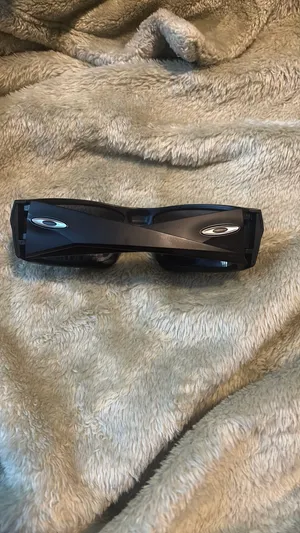 Men’s Oakley sunglasses  thumbnail 2