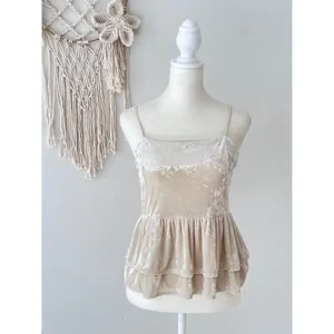 American Eagle Crushed Velvet Tank Top Cream Women's Medium Layered Dainty Flowy thumbnail 3