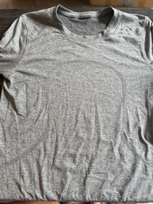 Women’s Lululemon Swifty tech sport 2.0 long sleeve athletic shirt thumbnail 2