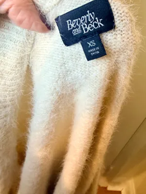 Beverly and Beck XS Cream Fuzzy Boat Neck Sweater Oversized thumbnail 11