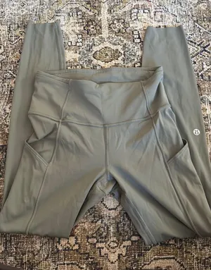 Fast And Free 25" Lululemon sage green thumbnail 1