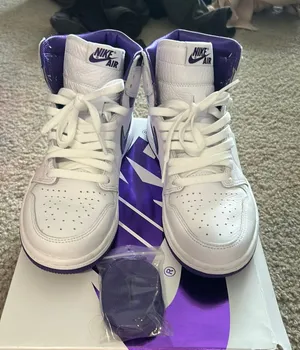 Air Jordan 1 thumbnail 1