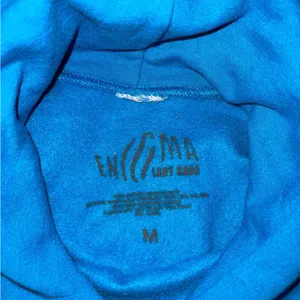 Lady Gaga Official Enigma Tour Pullover Hoodie Blue Medium thumbnail 3