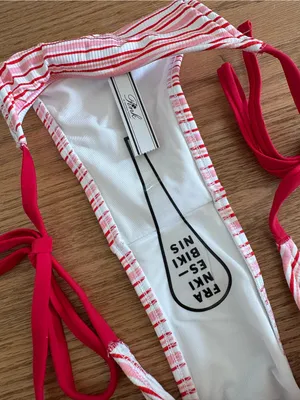 Frankie’s Bikinis set thumbnail 2