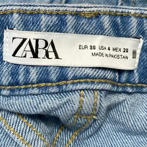 Zara Women's Blue Light Wash High Waisted Carrot Tapered Denim Jeans Size 4 thumbnail 4
