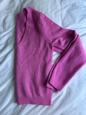 Boutique Pink V thumbnail 3