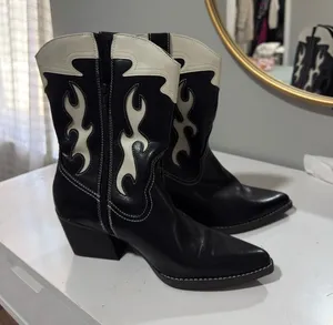 Target Cowgirl Boots thumbnail 1