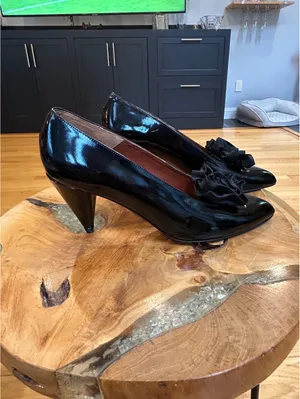 Paloma Made in Italy Black Patent Leather Heels with Decorative Flower Accent thumbnail 2