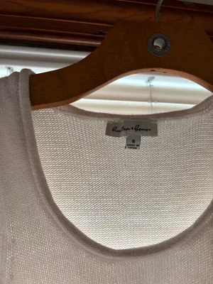 White crop top thumbnail 3