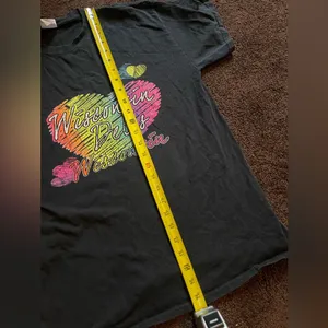 Wisconsin Dells black colorful heart short sleeve shirt M thumbnail 5