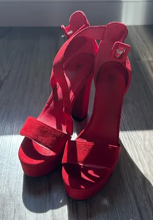 Red fabric heels 3 thumbnail 1