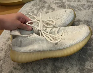 Yeezy 350 Boost thumbnail 1
