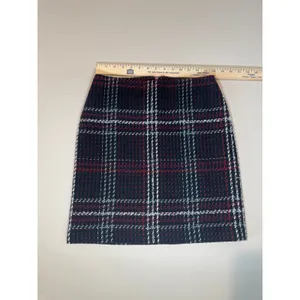 White House Black Market Tweed Skirt Size 00 Black and Red thumbnail 3