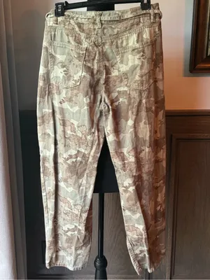 Indigo Rein Beige Camo Cargo Pants Sz 25”x27.5” thumbnail 3