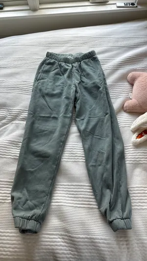 Brandy Melville Sweatpants thumbnail 2
