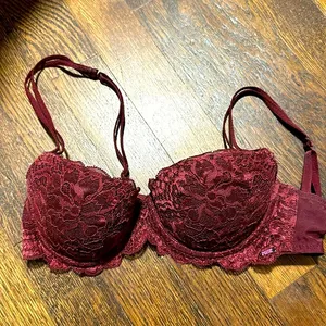 Victoria’s Secret Pink Maroon Lace Bra thumbnail 1
