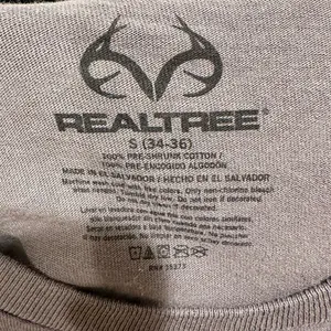 REALTREE - Grey and Green Logo Tee - Brand new, never worn! thumbnail 3