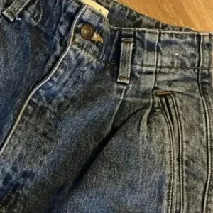 Abercrombie & Fitch‎ Ultra High Rise Mom Jeans women’s Size 27 thumbnail 8