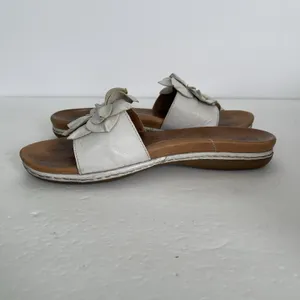 Born Sandals Roca‎ Off White Leather Slide Comfort Slip On Floral Women's 8 Boho thumbnail 7
