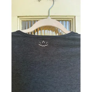 Beyond Yoga‎ Charcoal Heather Grey Long Sleeve Crew Neck Active Top USA Size XS thumbnail 4